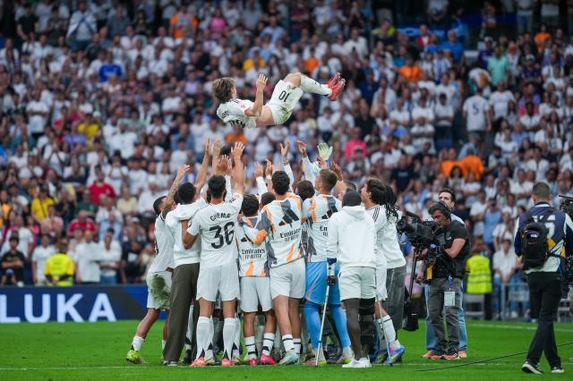 1748131172779008388.jpg 1000129997.jpg