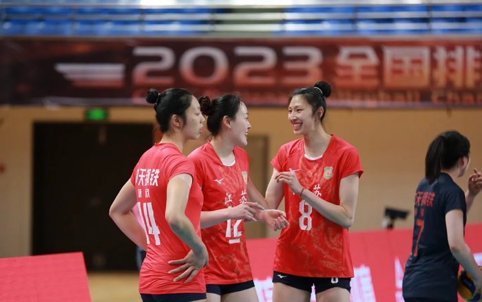开云在线开户平台-人才断层式领先!江苏女排锁定2029全运会冠军,33年仍压上海一头|吴梦洁|二传|联赛|上海队|副攻_新浪体育_新浪新闻
